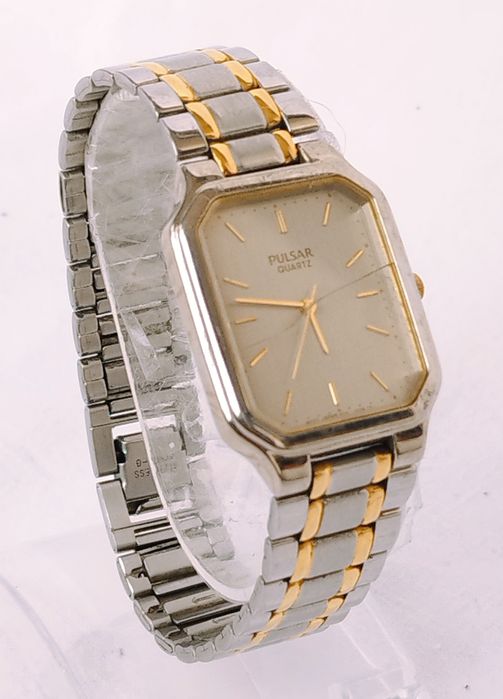 Ceas bărbătesc Pulsar by Seiko cu quartz, carcasă și curea din oțel