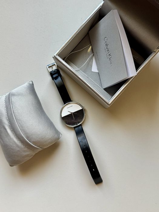 Дамски часовник Calvin Klein Swiss Made – оригинален, с кутия