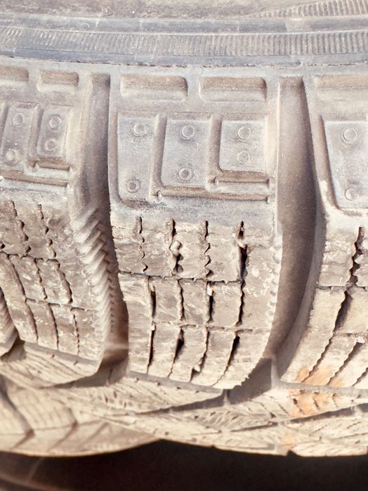 Шины зимние Pirelli продам