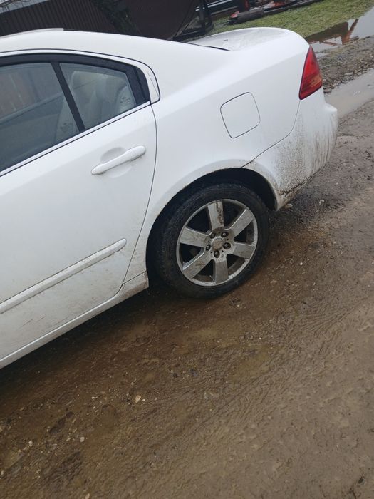 Vand masina sau schimb