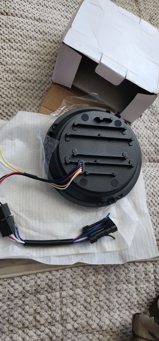 Фара на мотоцикл, диаметр 17 см