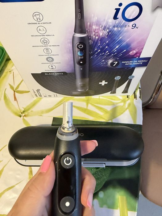 Periuta electrica oral B IO seria 9N