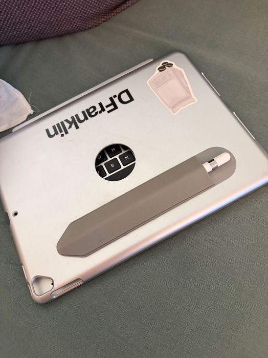 Tabletă iPad seria 8