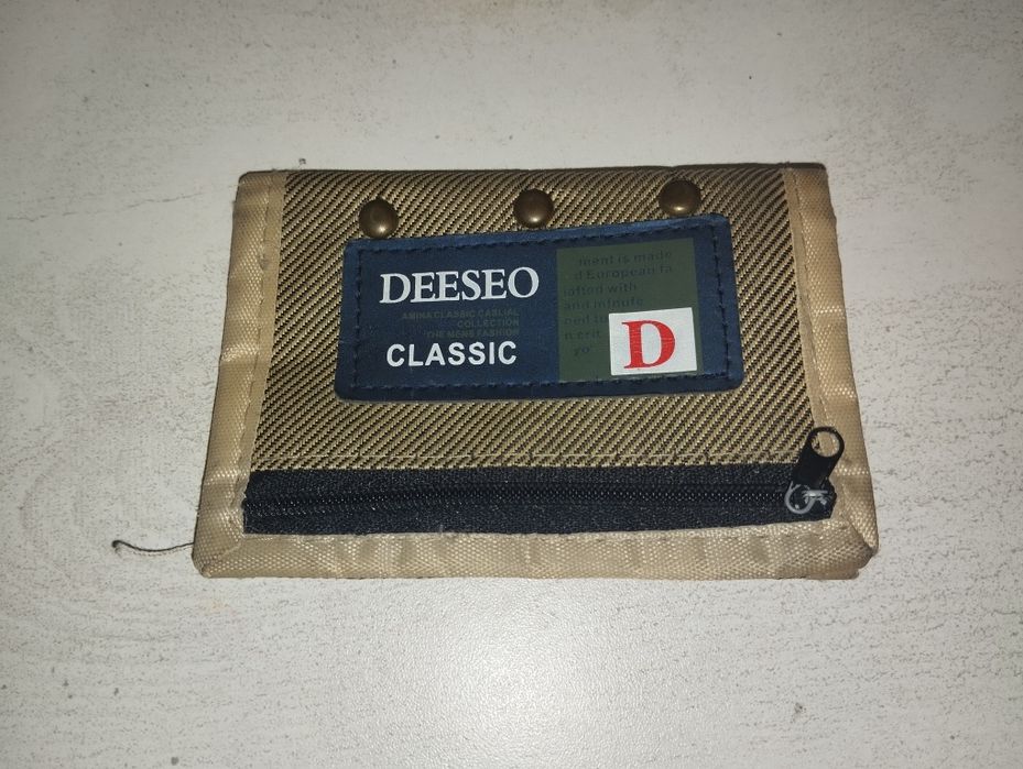 Небольшей денежный кошелек.