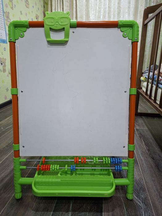 Продам мольберт.