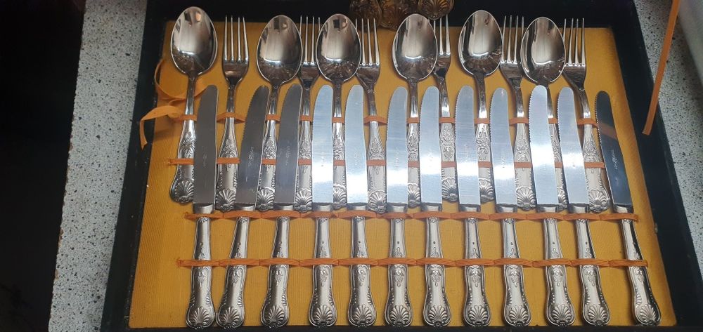 Италиански комплект посребрени прибори SUPER INOX