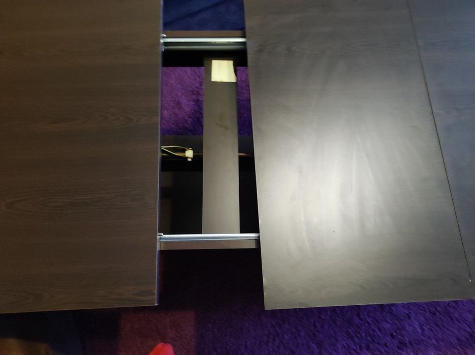 Холна разтегателна маса