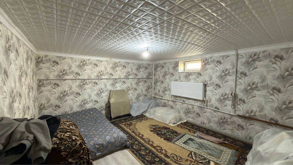 Nazarbek turkistinda uy sotiladi 6.7 sotix