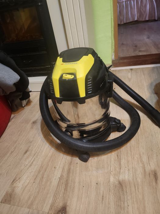 Aspirator parkside impecabil