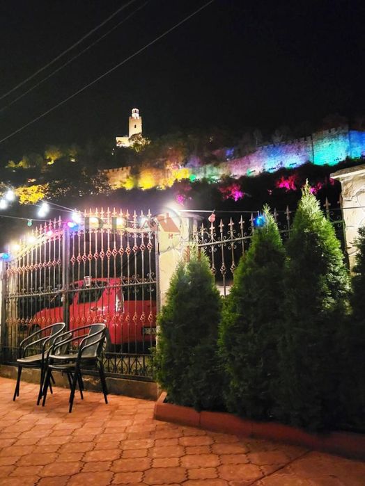 Дава се под наем Тристаен апартамент в Велико Търново, Стара част - 110 кв.м за 382.5 € - Снимка #10