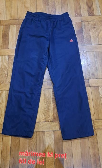 Tricouri, pantaloni scurți mărimea S-M