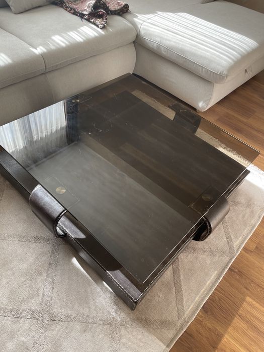 Стъклена холна масичка