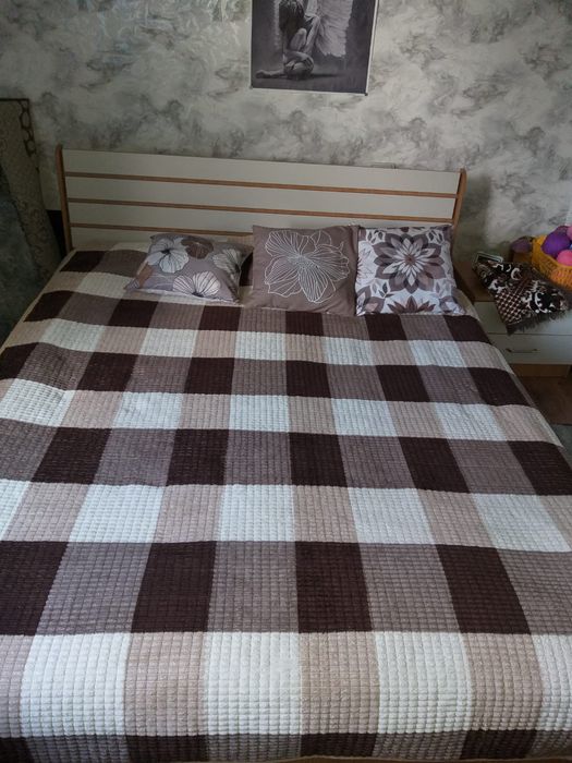 Продам двухспальную кровать