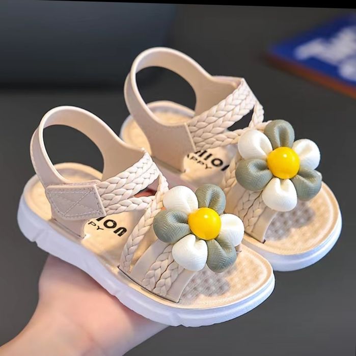 Продам детские сандали