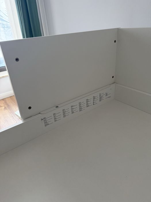 Vând masă/birou de infasat, alb. Ikea, Smastad