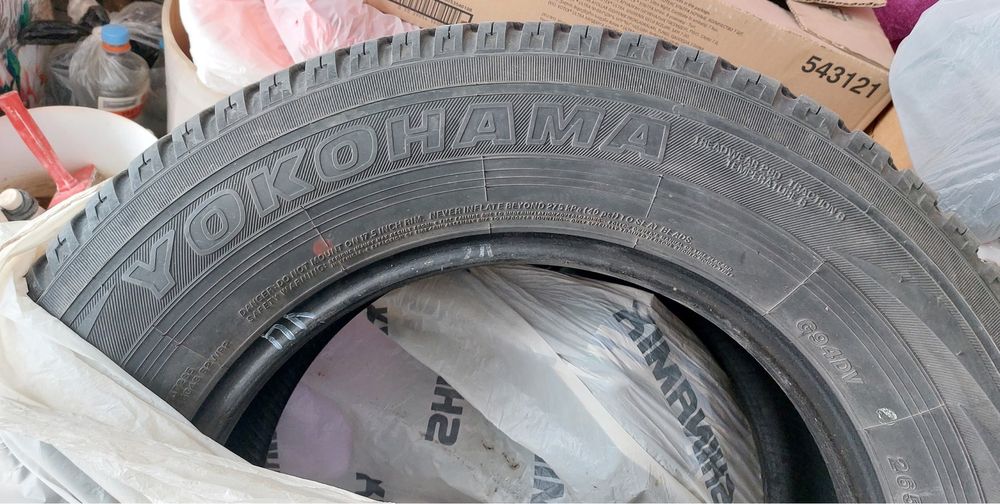 Шины на авто тойота …..