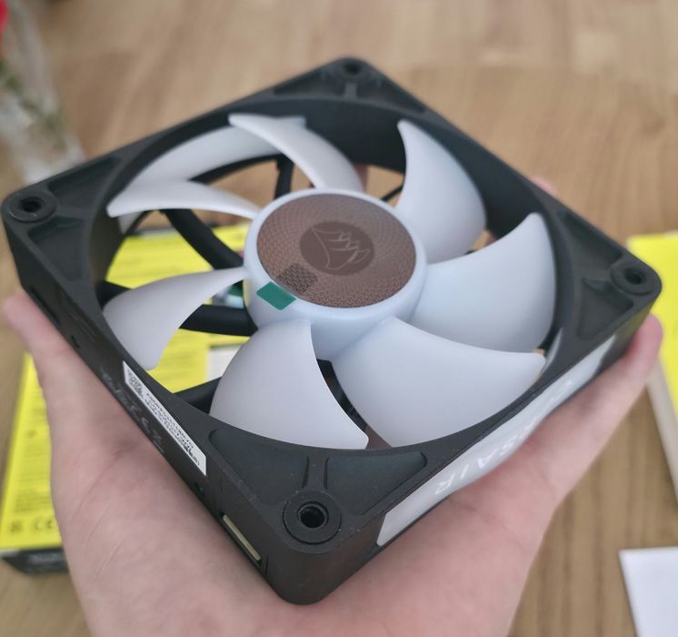 Corsair RX120 RGB icue link 120 Ron