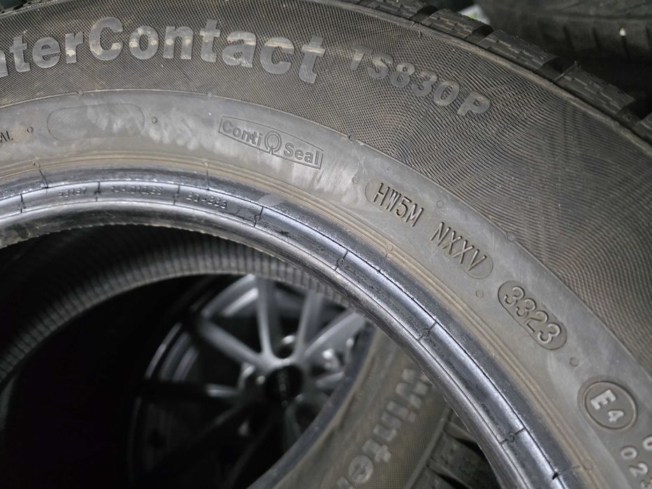 2бр Като нови зимни гуми 215 60 16 - Continental - DOT 2023