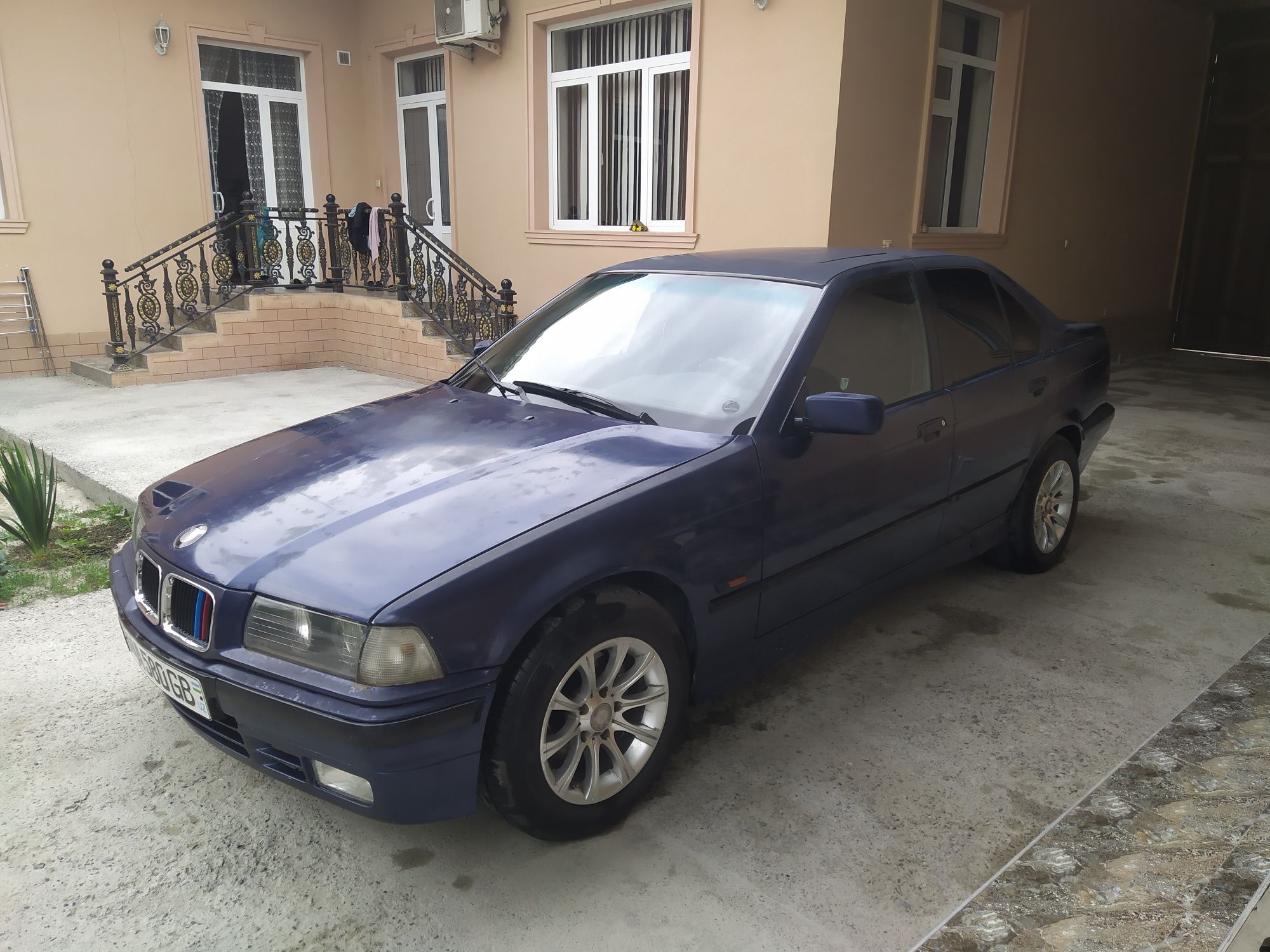 BMW 318 купить в Узбекистане - продажа автомобилей БМВ 318 б/у и новых на  OLX.uz