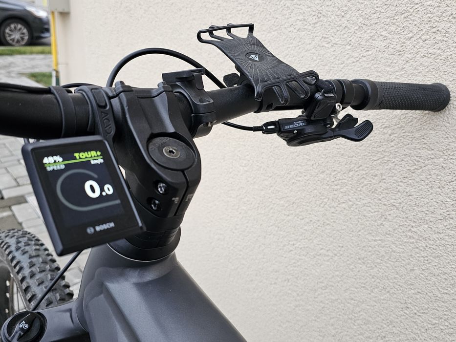 Cube reaction Race hybrid