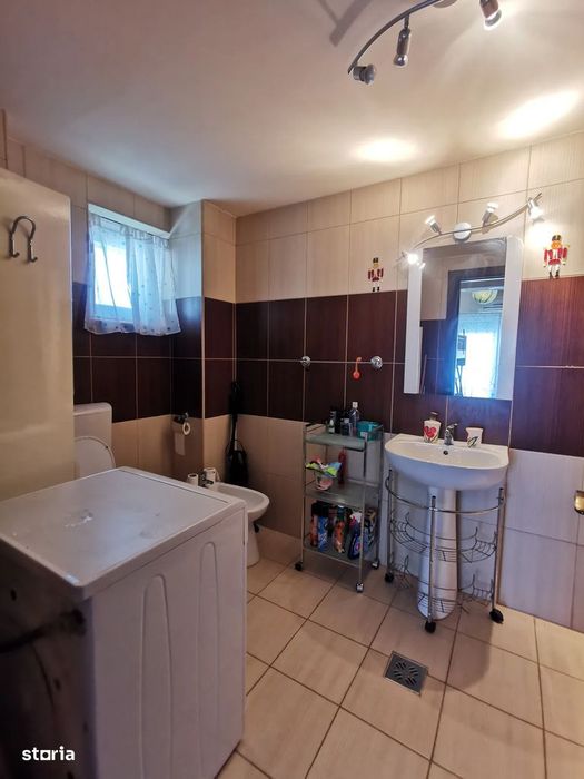 De vânzare apartament 3 camere statiunea Mamaia, zona Butoaie
