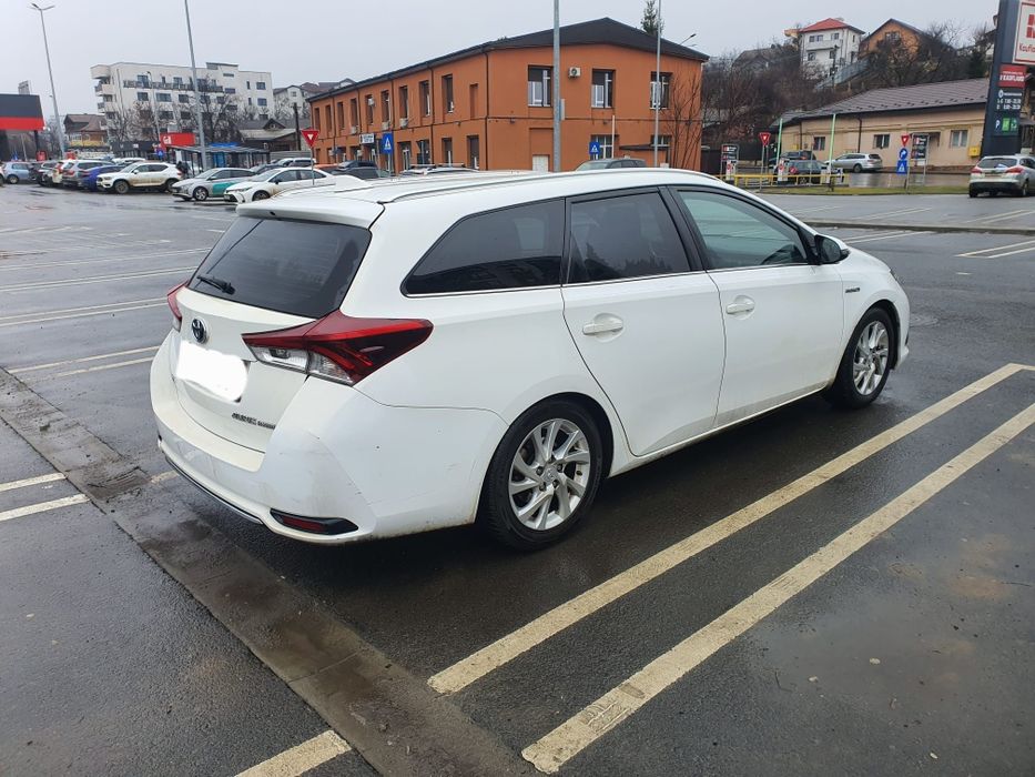 Toyota Auris Hybrid