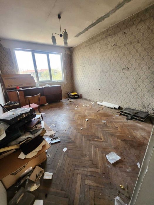 Продава се Четиристаен апартамент в Търговище, Център - 140 кв.м за 547 €/кв.м - Снимка #4