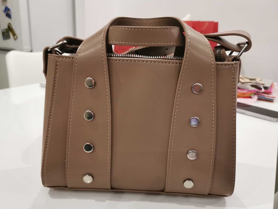 Дамска чанта бежова