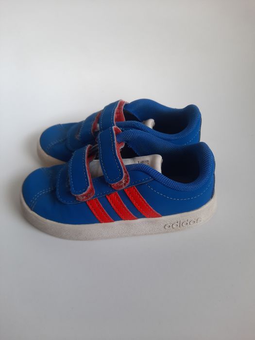 Adidasi pt copii