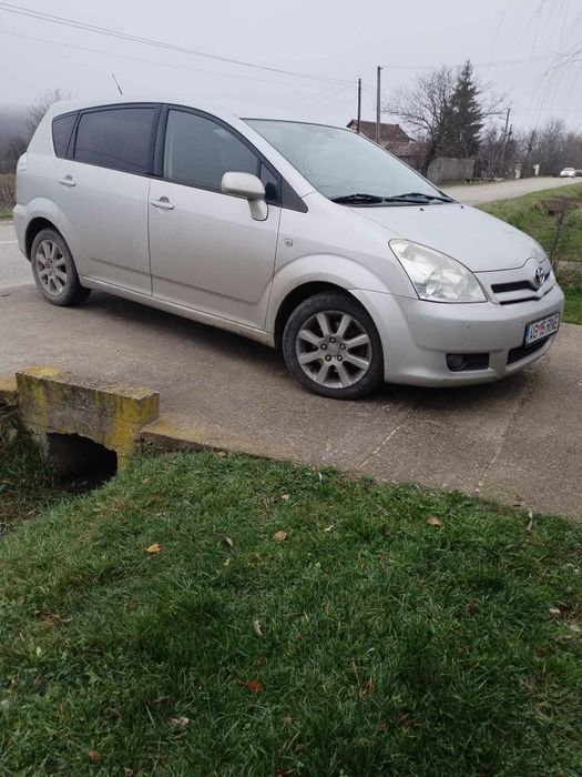 Vând Toyota Corolla Verso ,motor D-4D,136 CP,an 2007,ITP  dec.2026