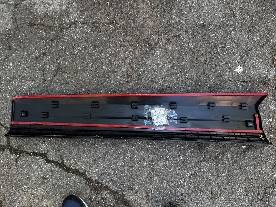 Лайсна за врата VW Tiguan 2011-2016 предна дясна