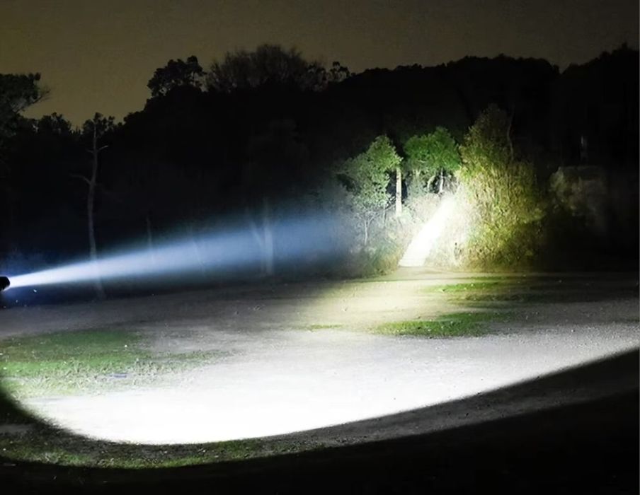 Мощный фонарь-повербанк 2 в 1