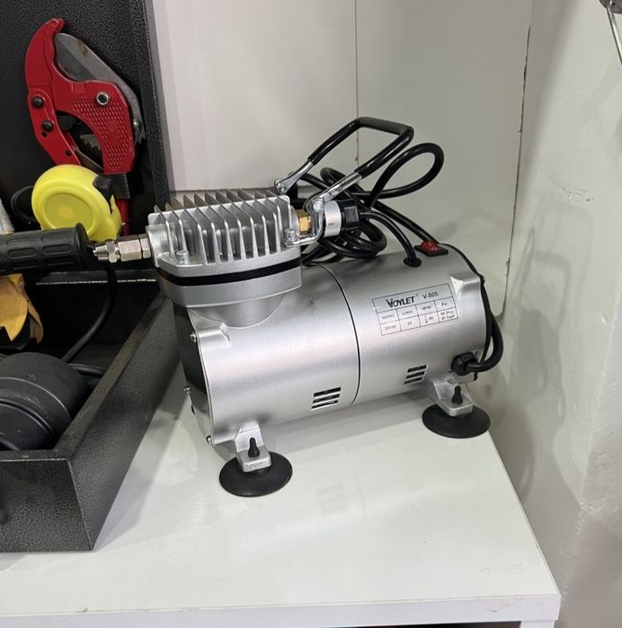 Mini kompressor.Voylet v505.
