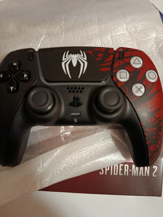 Controller PLAYSTATION 5 SPIDERMAN 2  ideal pt cadou