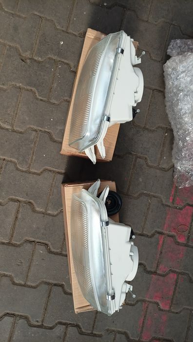 Фара Митсубиси спец вагон, спец рунер