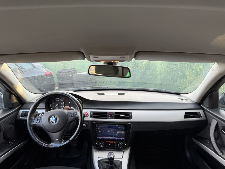 BMW 3 Series 2010 — imagine 5