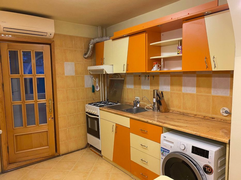 Închiriez apartament 2 camere decomandat, etaj 2, Lujerului
