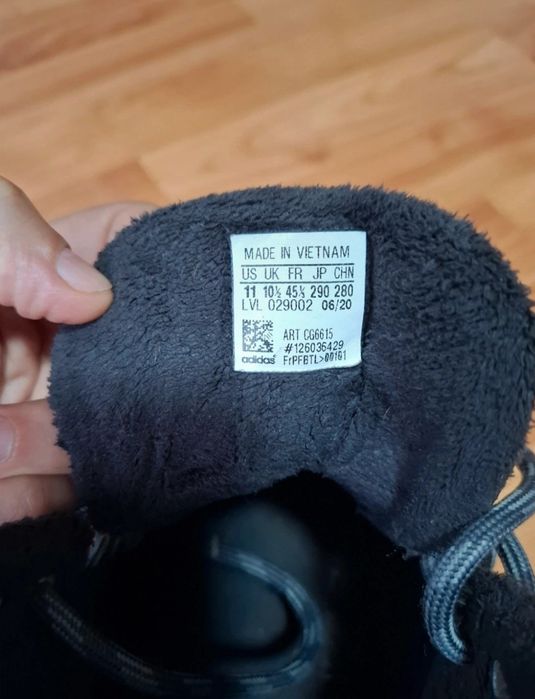 Ghete Adidas Numărul 45