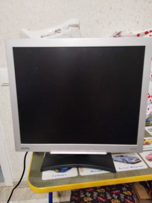 Продам монитор Benq FP71G