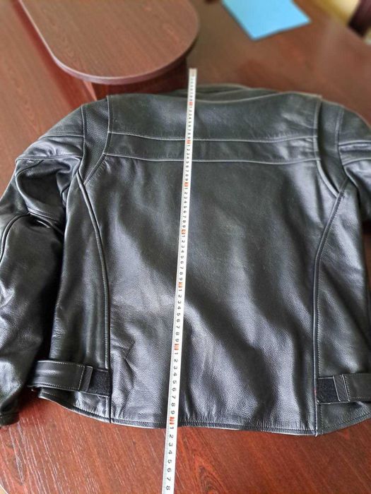 Мото яке от естествена кожа