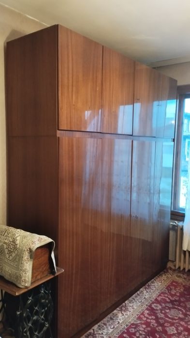 Гардероб - 4 крилен полиран гланц 200х240х60