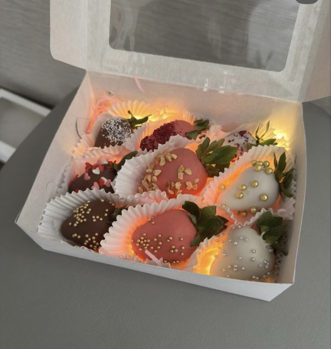 Клубника в шоколаде, дубайский шоколад