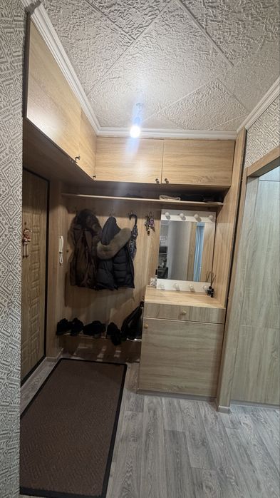 Продам квартиру 4 мкр 19 д