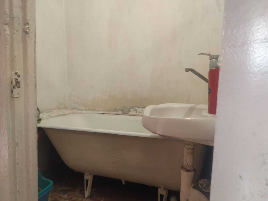 Ц-5 Продается 3х комнатная 3 этаж Metro Minor Алайский Киет Без ремонт