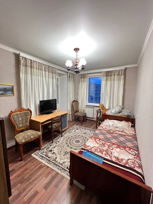 Городок Строителей 4 (3-комнатная)