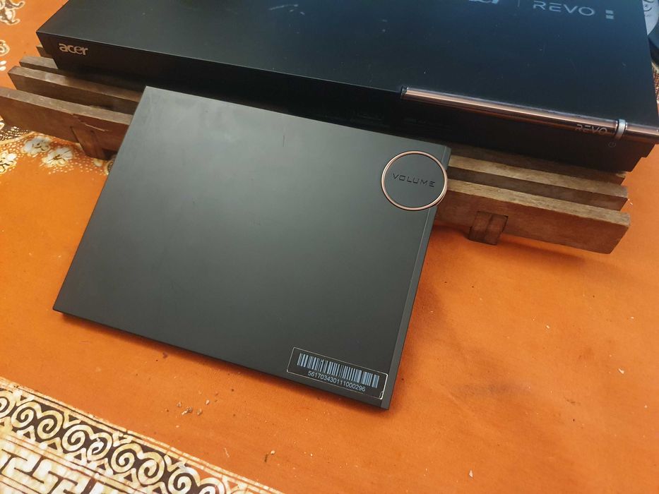 Acer REVO 100 RL100 Nettop Blu ray disc player computer muzica