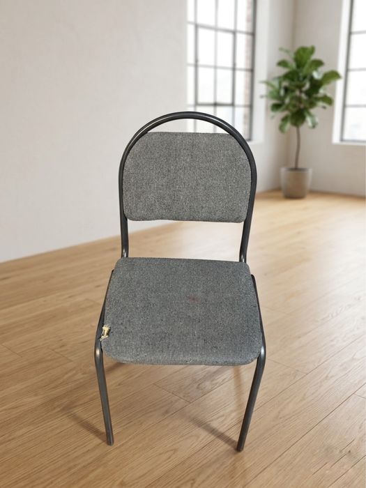 Дешевый стул