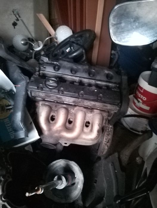 Двигател с скорости за Ситроен Ксара Пикасо 1.8 бензин