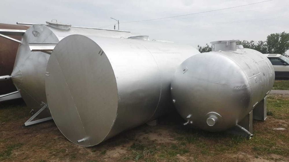 Продаются ёмкости вертикальные-горизонтальные. Звоните.