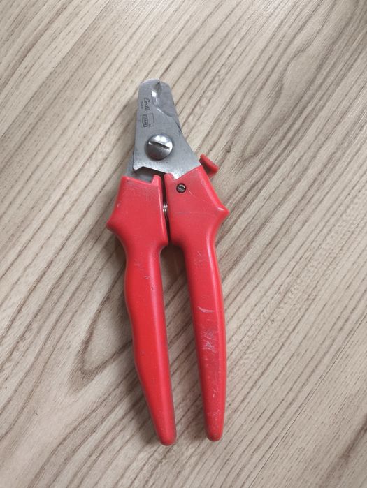 Инструменти за електротехници